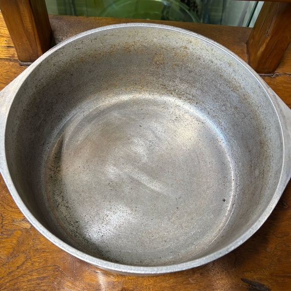 Set of 2 vintage torquoise/ teal Club cast aluminum cookware - Picture 11 of 15